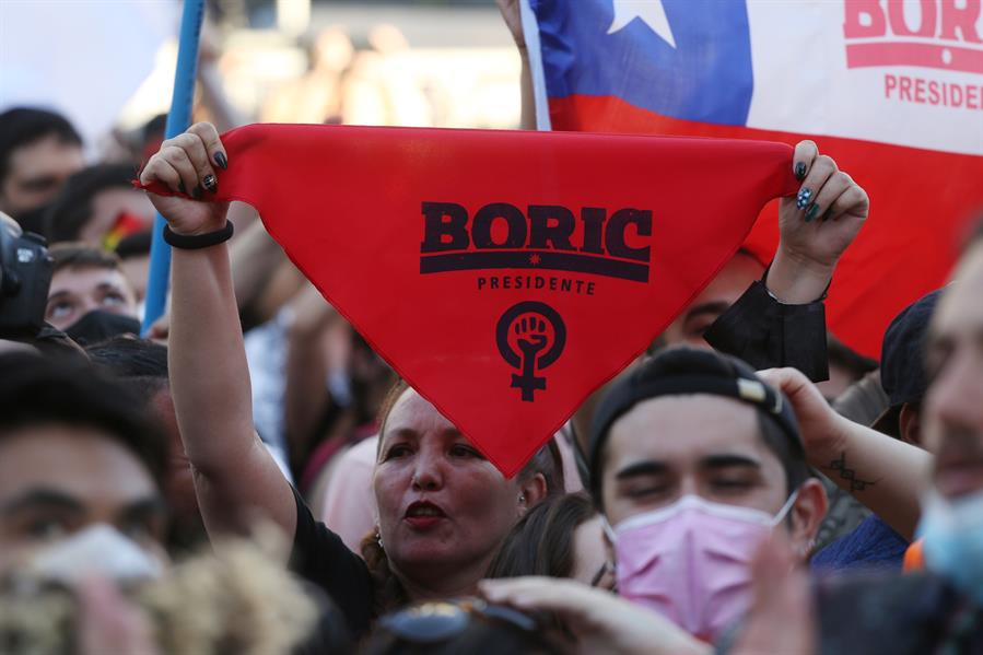 Leftist Boric wins the Chilean Presidency with more than 55% of the votes