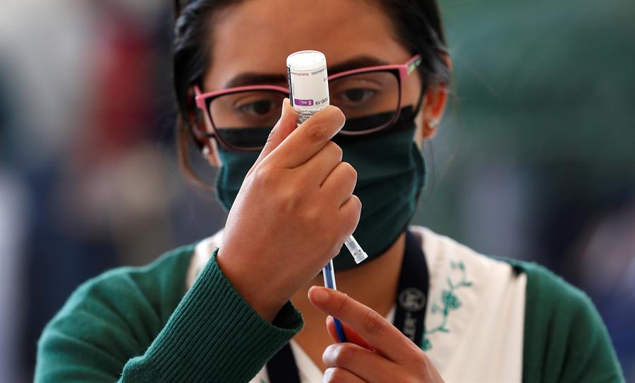 Mexico starts booster vaccination campaign for teachers