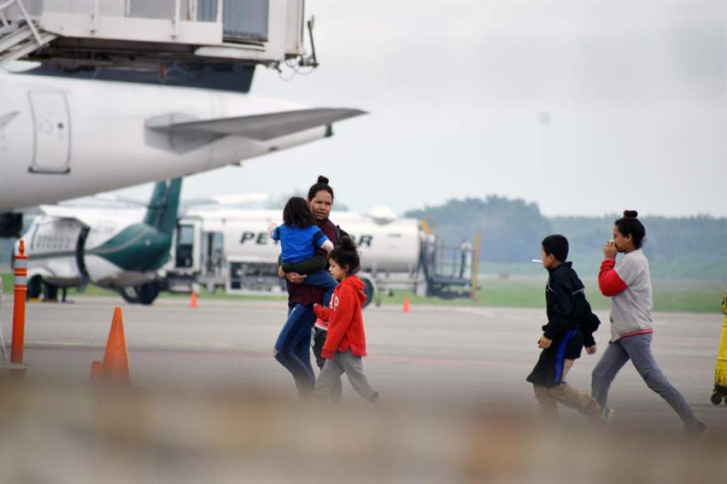 Mexico and the Bahamas return 78 irregular migrants to Cuba