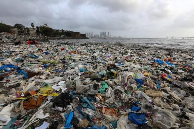 States, companies and societies press for a treaty against plastics