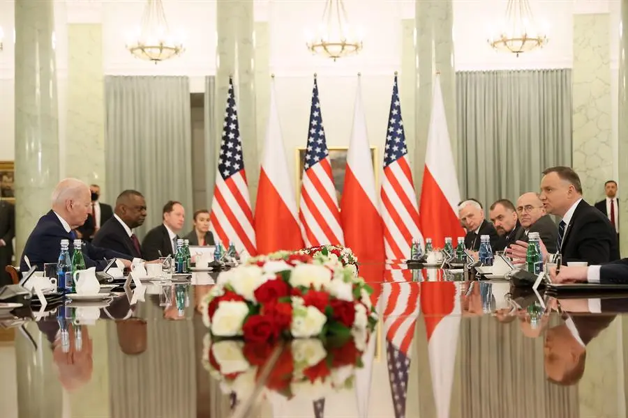 Biden tells Poland that its commitment to the defense of NATO