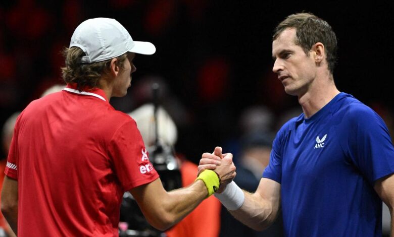 Laver Cup: Murray cracks against de Minaur before Federer's "der"