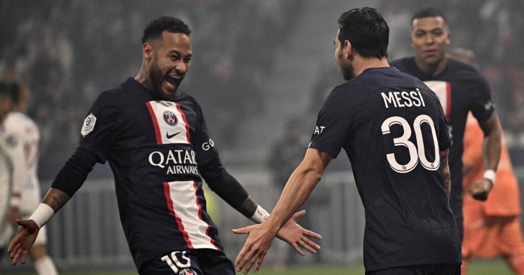 PSG got scared in Lyon but settled alone at the top of Ligue 1
