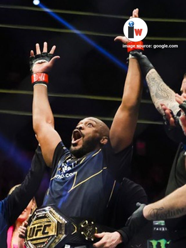 Jon Jones wins the UFC heavyweight championship
